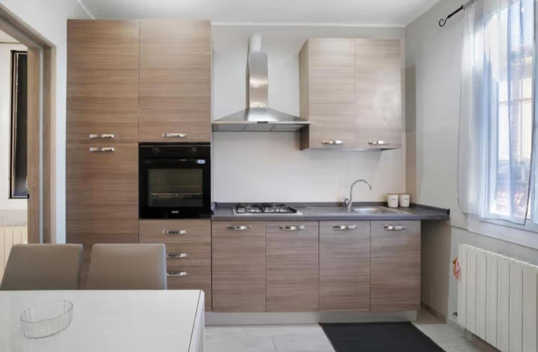 Casa Sanremo Tiziano Parking Gratis Spiaggia 15 Minuti A Piedi Exterior foto
